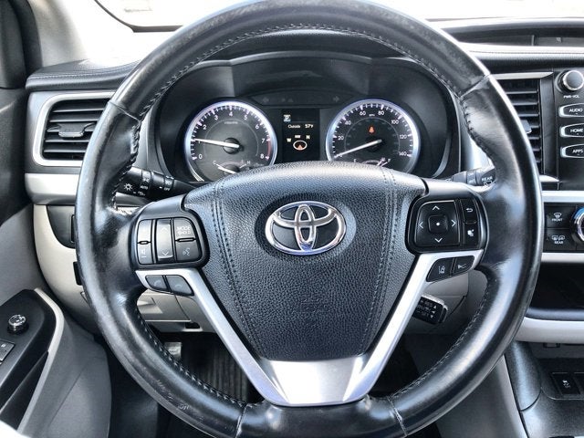 2017 Toyota Highlander Base